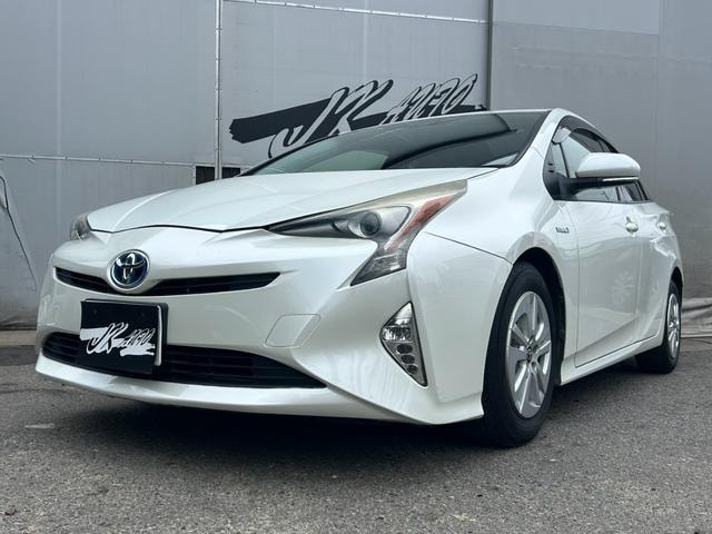 Toyota PRIUS 2015 — фото автомобиля 1