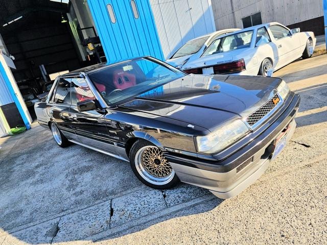 Nissan SKYLINE 1988 — фото автомобиля