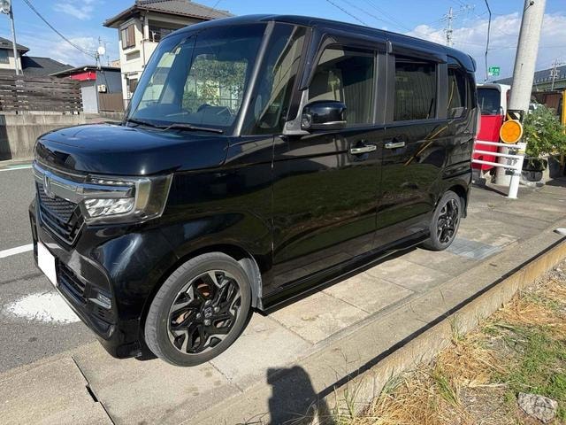 Honda N-BOX CUSTOM 2018 — фото автомобиля 1