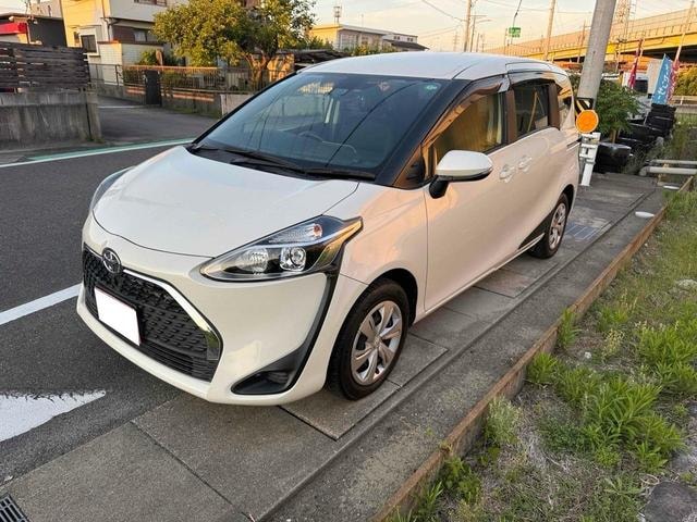 Toyota SIENTA 2021 — фото автомобиля 1
