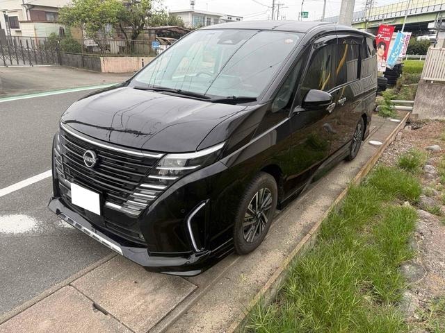 Nissan SERENA 2024 — фото автомобиля 1