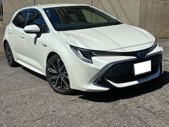 Toyota COROLLASPORT 2018 — фото автомобиля