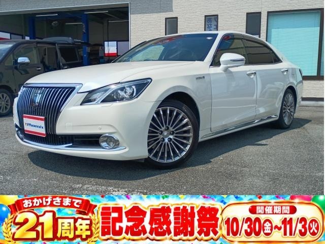 Toyota CROWN MAJESTA 2013 — фото автомобиля 1