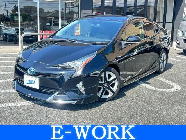 Toyota PRIUS 2018 — фото автомобиля 1