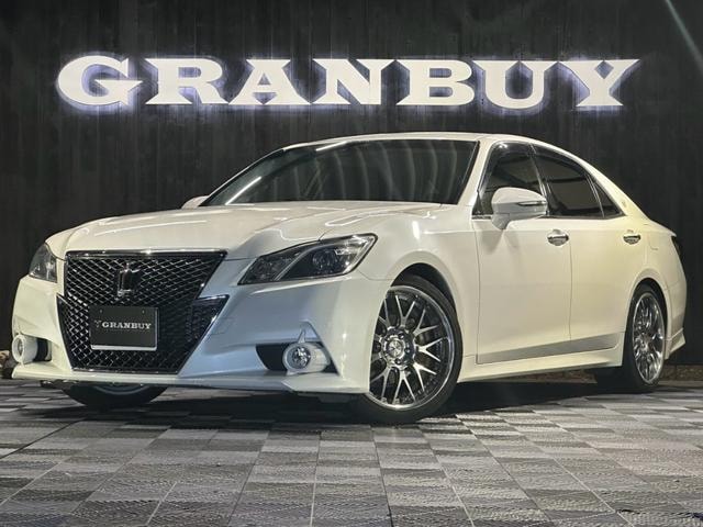 Toyota CROWN 2015 — фото автомобиля 1