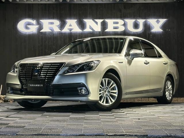 Toyota CROWN HYBRID 2013 — фото автомобиля