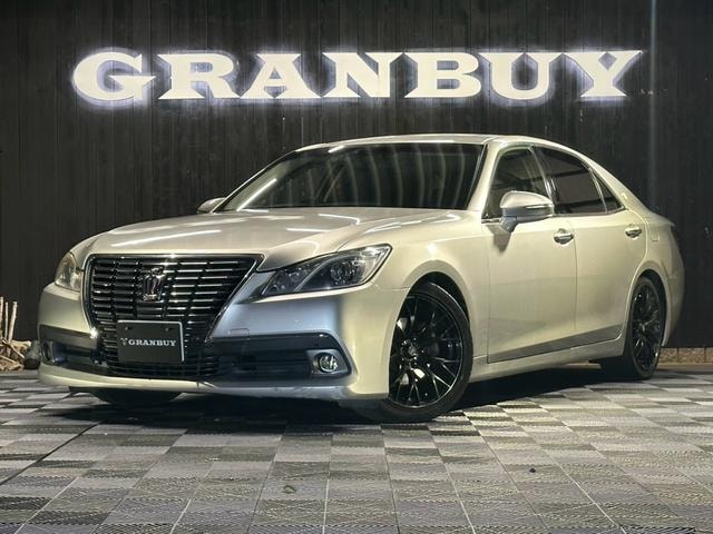 Toyota CROWN 2013 — фото автомобиля