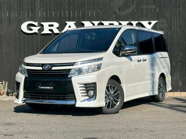 Toyota VOXY 2015 — фото автомобиля 1