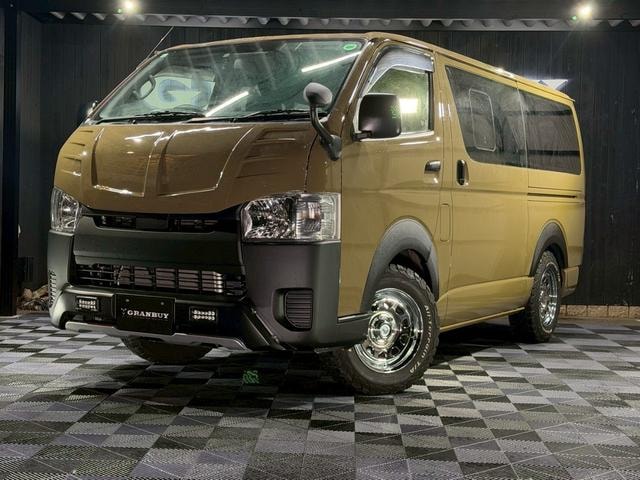 Toyota HIACE VAN 2018 — фото автомобиля