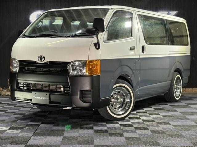 Toyota HIACE VAN 2015 — фото автомобиля