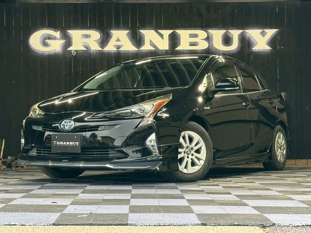 Toyota PRIUS 2016 — фото автомобиля 1
