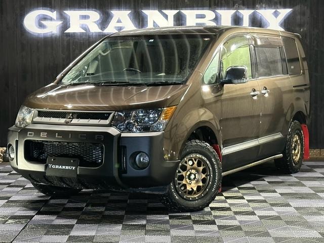 Mitsubishi DELICA D:5 2015 — фото автомобиля
