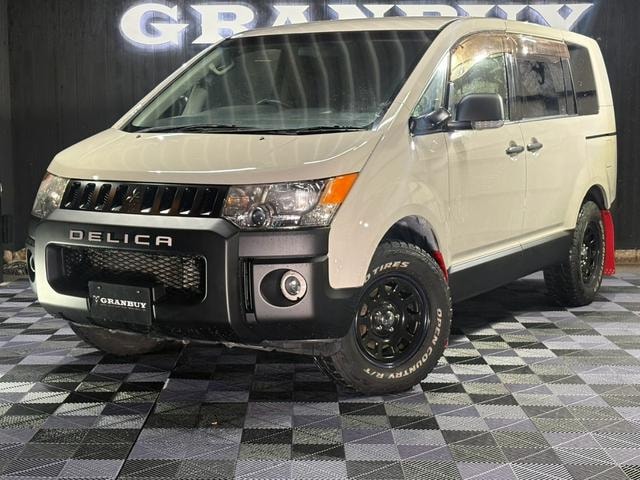 Mitsubishi DELICA D:5 2014 — фото автомобиля