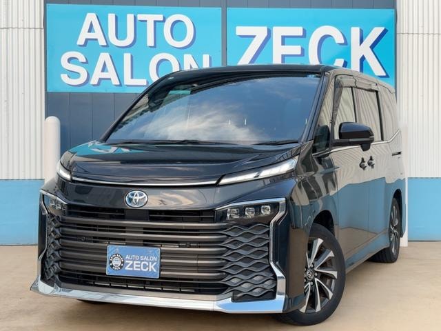 Toyota VOXY 2023 — фото автомобиля
