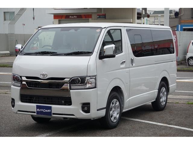 Toyota HIACE VAN 2026 — фото автомобиля