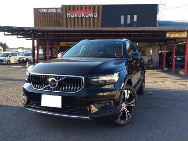 Volvo XC40 2020 — фото автомобиля 1