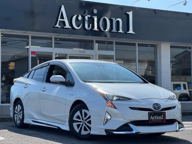 Toyota PRIUS 2016 — фото автомобиля 1