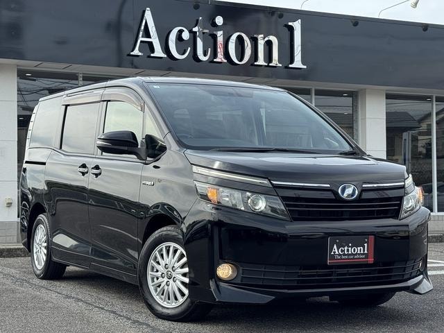 Toyota VOXY 2015 — фото автомобиля