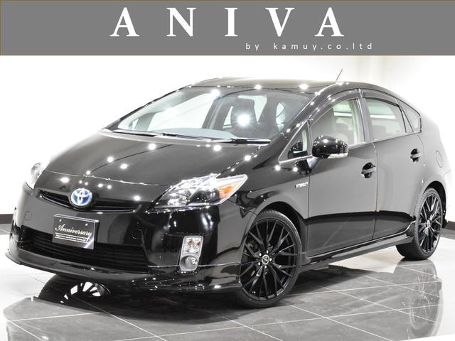 Toyota PRIUS 2011 — фото автомобиля 1