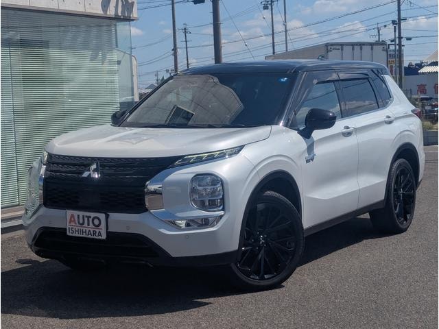 Mitsubishi OUTLANDER PHEV 2023 — фото автомобиля 1