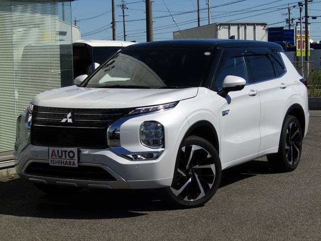 Mitsubishi OUTLANDER PHEV 2023 — фото автомобиля 1