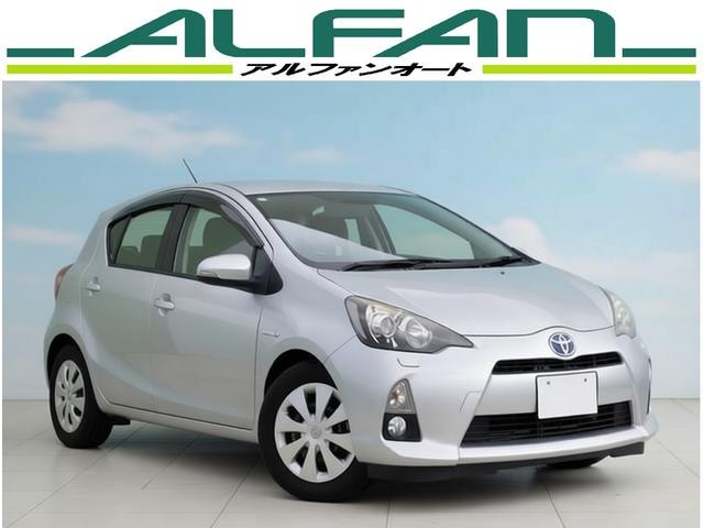 Toyota AQUA 2012 — фото автомобиля 1