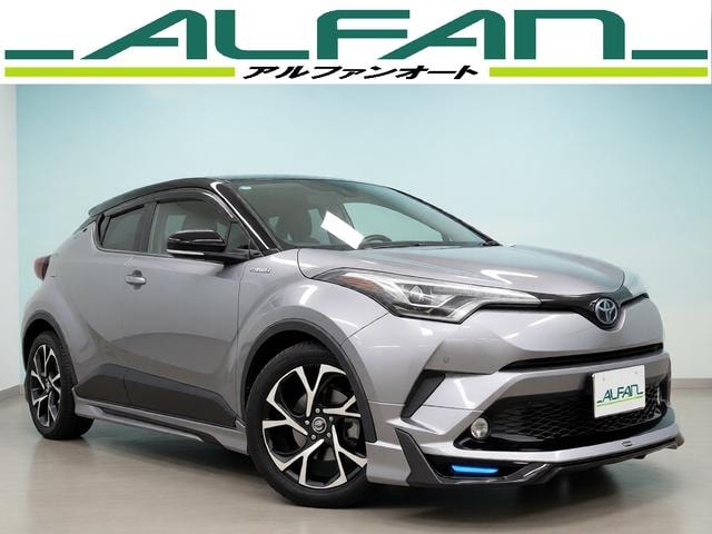 Toyota C-HR 2017 — фото автомобиля 1
