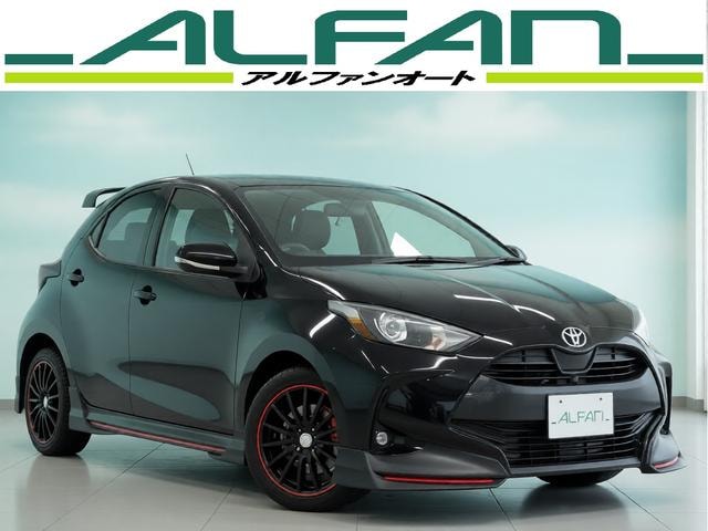 Toyota YARIS 2021 — фото автомобиля 1