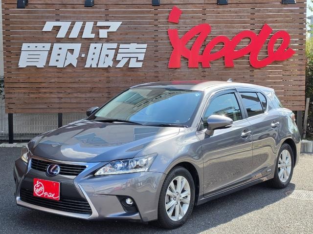 Lexus CT 2016 — фото автомобиля