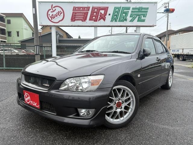 Toyota ALTEZZA 2000 — фото автомобиля 1