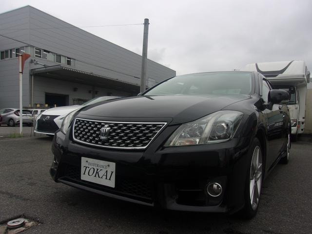 Toyota CROWN 2011 — фото автомобиля 1