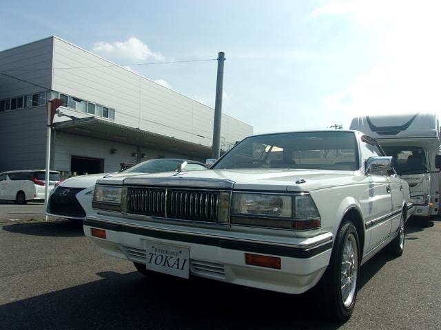 Nissan CEDRIC 1985 — фото автомобиля 1