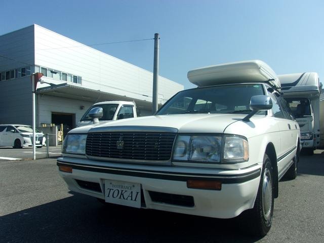 Toyota CROWN STATIONWAGON 1999 — фото автомобиля