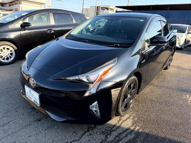Toyota PRIUS 2017 — фото автомобиля 1
