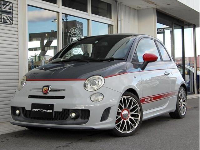 Abarth 500C 2011 — фото автомобиля 1