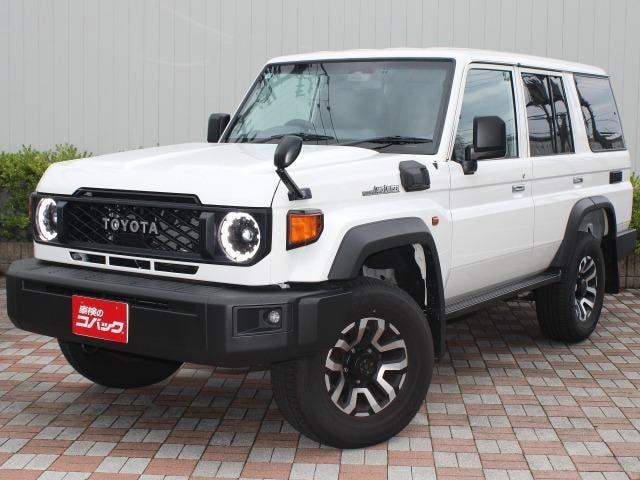 Toyota LAND CRUISER 70 2025 — фото автомобиля