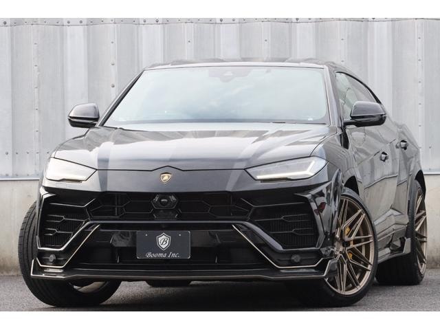 Lamborghini URUS 2022 — фото автомобиля