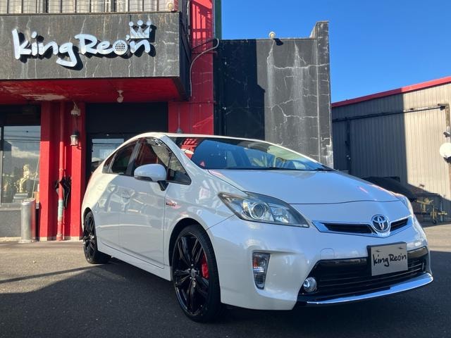 Toyota PRIUS 2013 — фото автомобиля 1