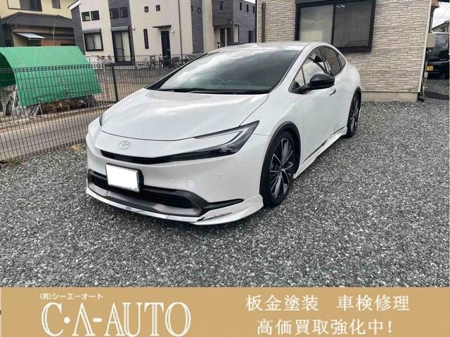 Toyota PRIUS 2023 — фото автомобиля 1