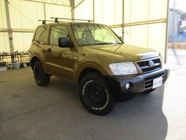 Mitsubishi PAJERO 2004 — фото автомобиля