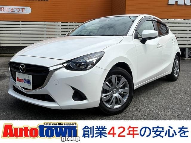 Mazda DEMIO 2017 — фото автомобиля 1