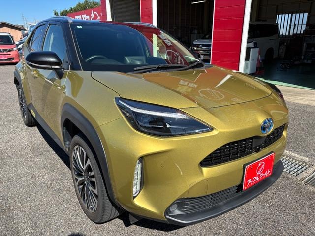 Toyota YARIS CROSS 2022 — фото автомобиля