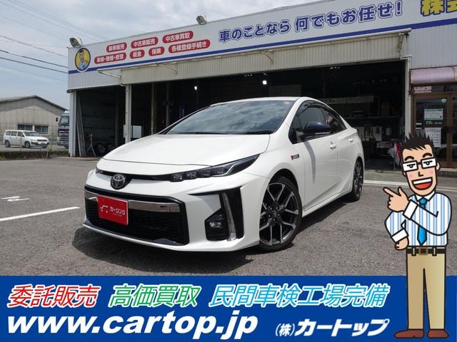 Toyota PRIUS PHV 2018 — фото автомобиля 1