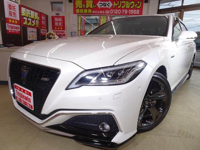 Toyota CROWN HYBRID 2019 — фото автомобиля