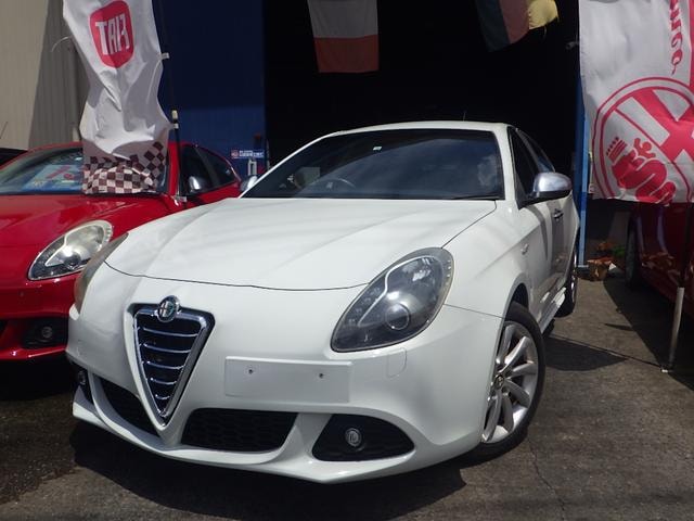 Alfa Romeo GIULIETTA 2012 — фото автомобиля