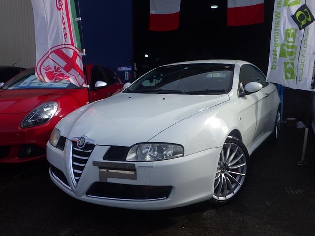 Alfa Romeo ALFA GT 2009 — фото автомобиля