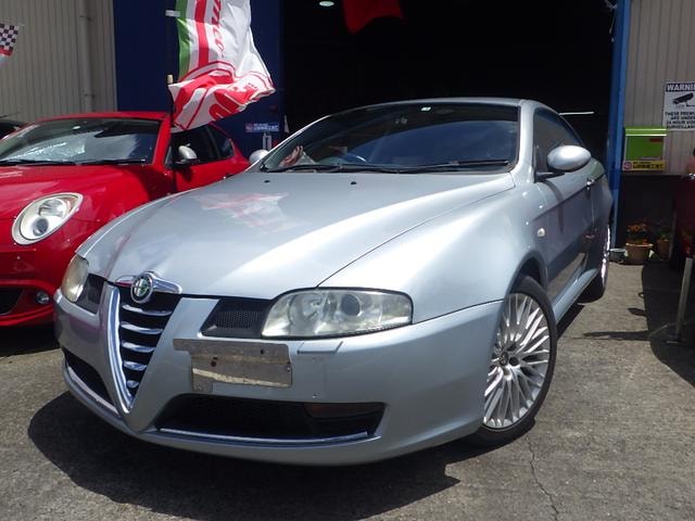 Alfa Romeo ALFA GT 2007 — фото автомобиля