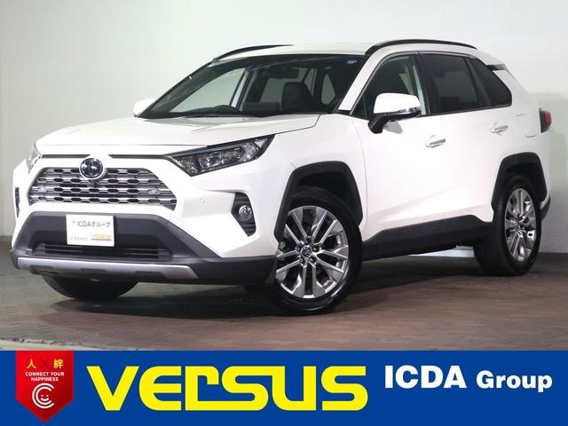 Toyota RAV4 2021 — фото автомобиля 1