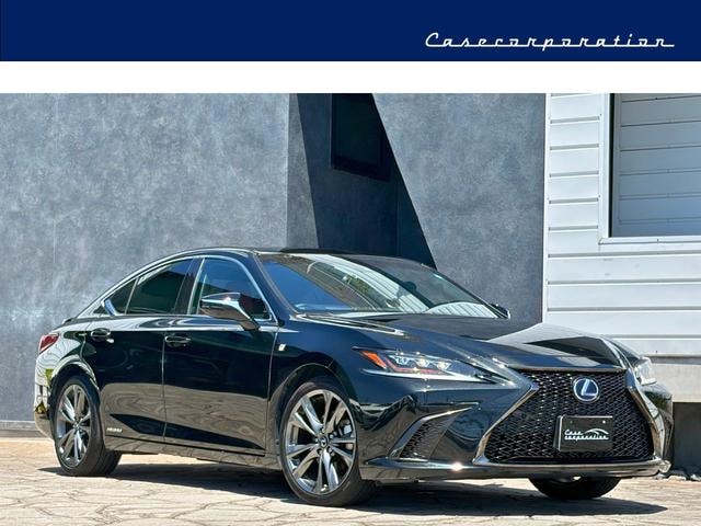 Lexus ES 2020 — фото автомобиля 1