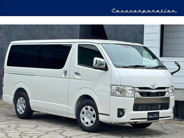 Toyota HIACE VAN 2025 — фото автомобиля